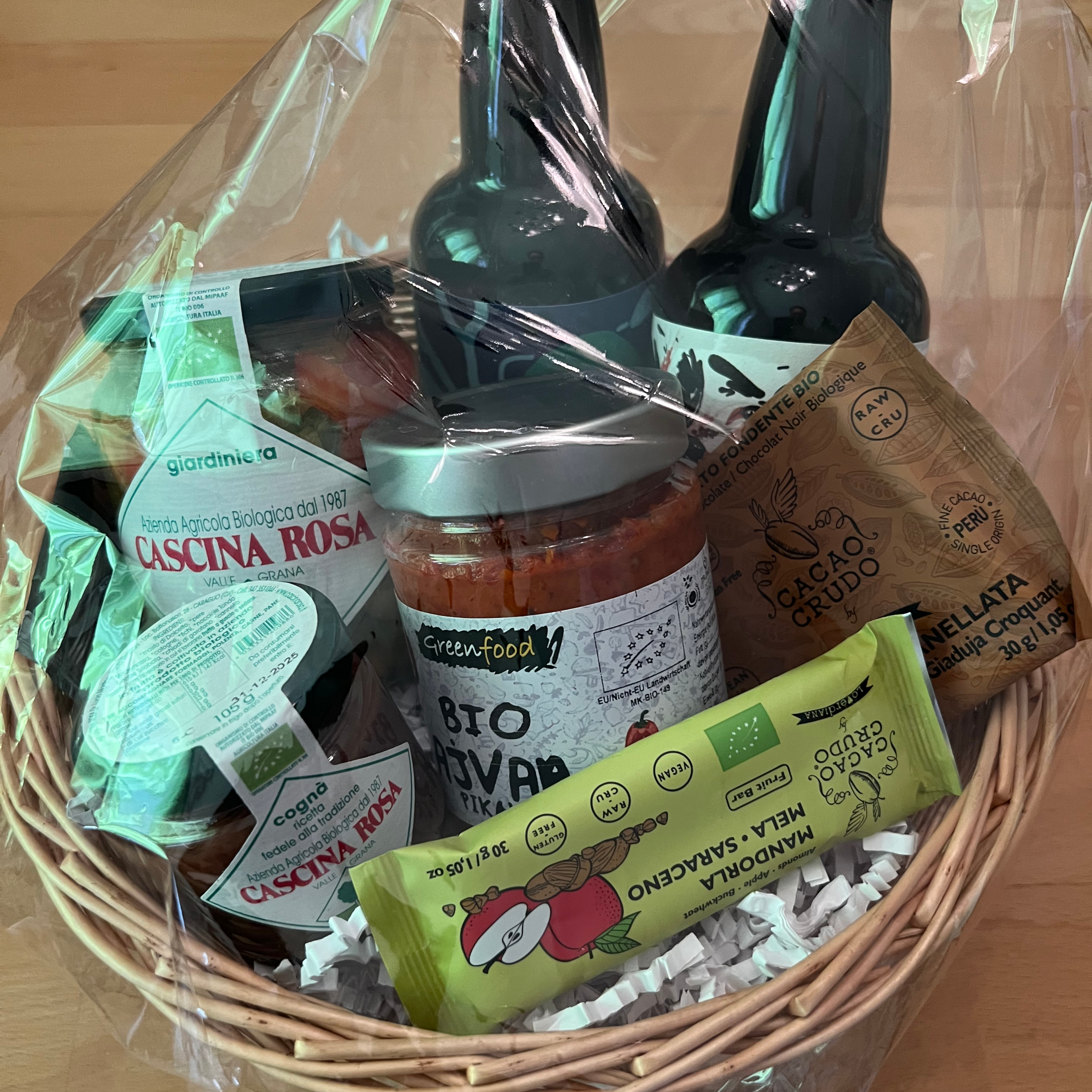 Geschenkkorb mit italienischen Spezialitäten