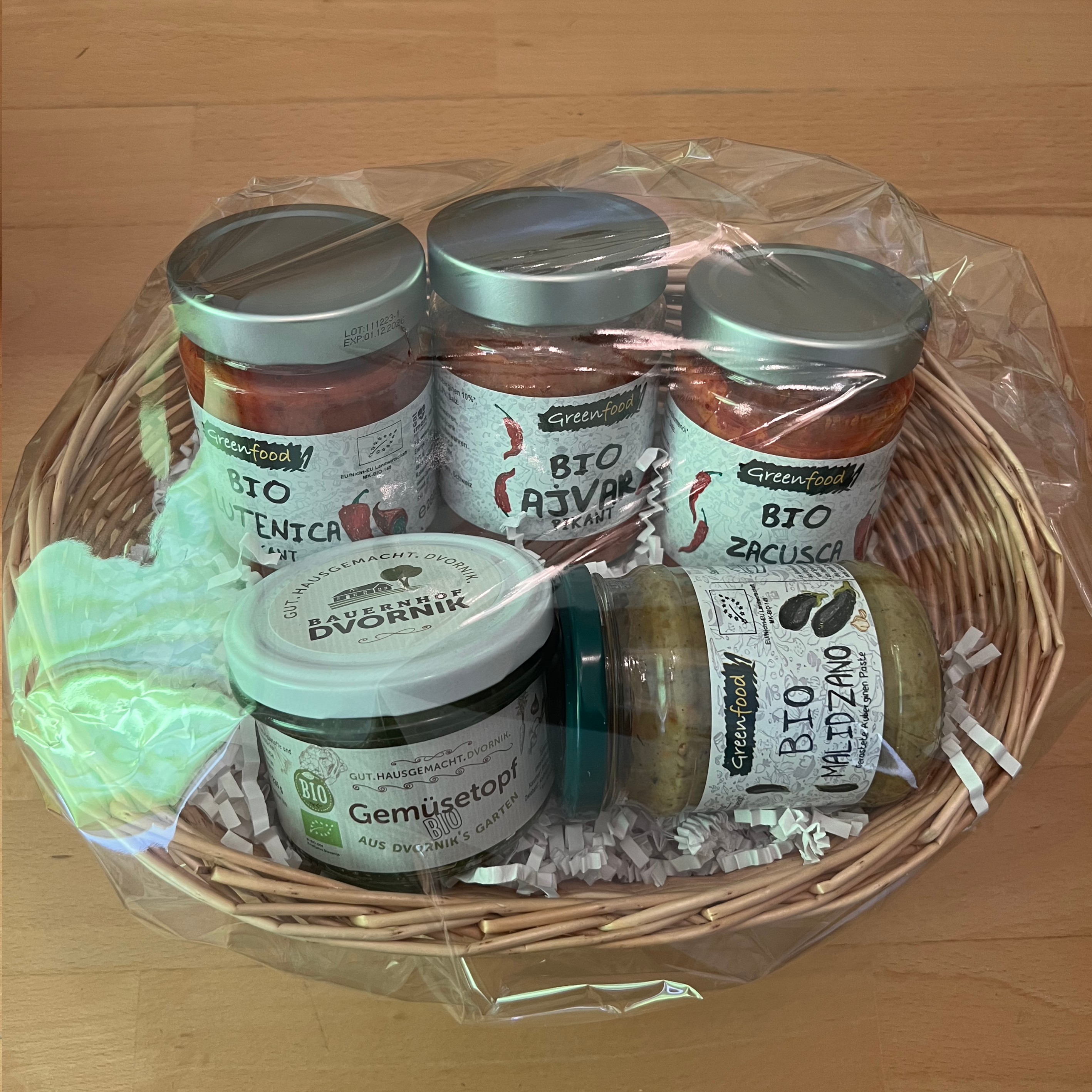 Geschenkkorb mit italienischen Spezialitäten