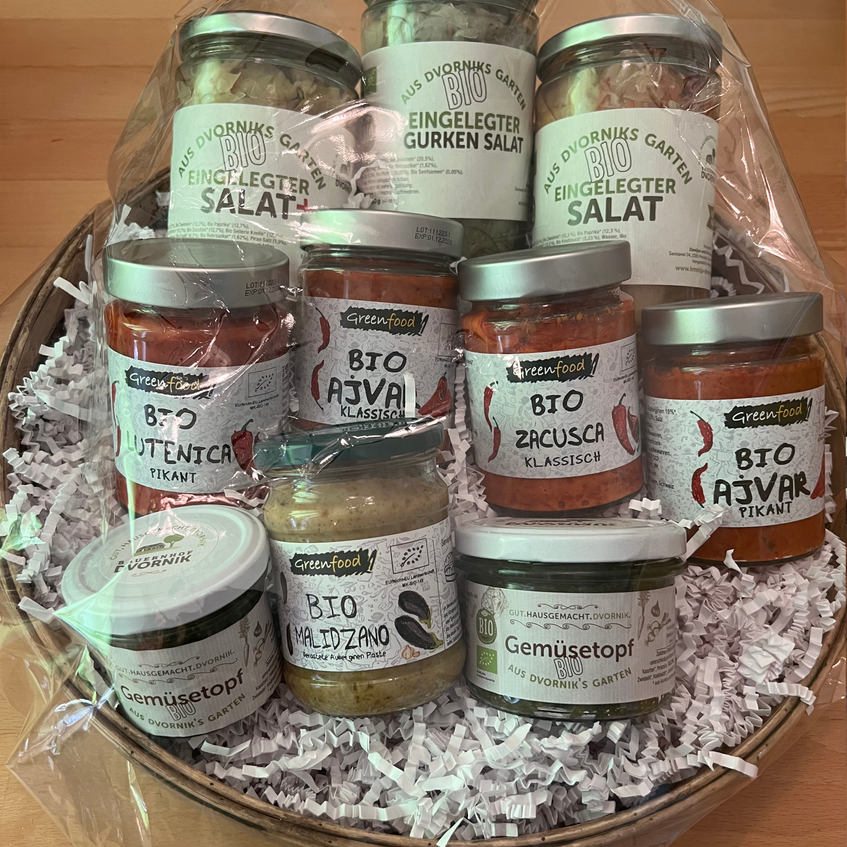 Geschenkkorb mit italienischen Spezialitäten